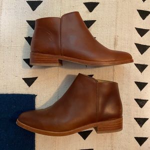 Nisolo cognac leather booties size 6.5